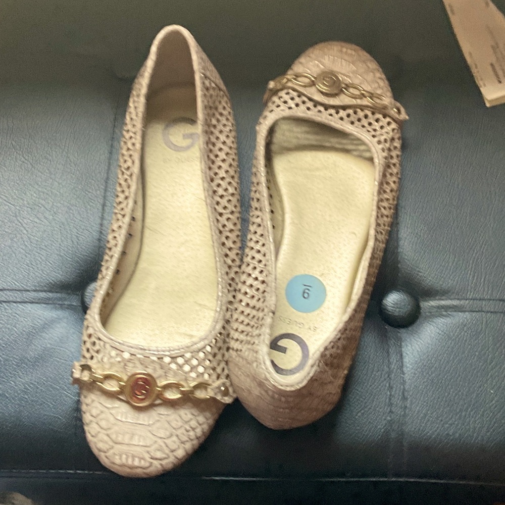 Guess Women's Textured Tan Flats
